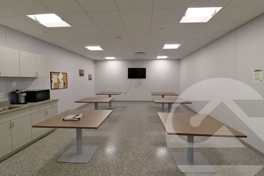 419 E Pinconning Rd, Pinconning, MI à vendre - Photo du bâtiment - Image 2 de 14