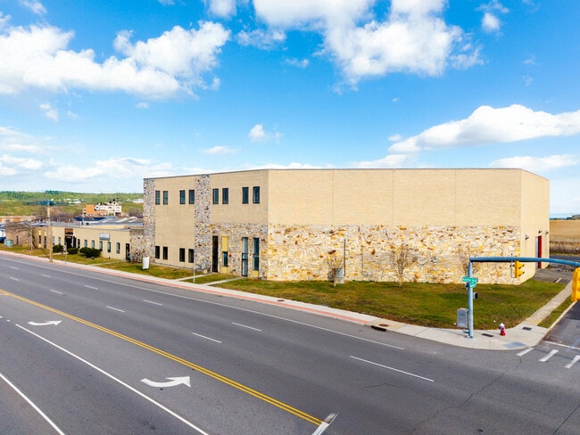 Plus de détails pour 3949 Austin Blvd, Island Park, NY - Industriel à vendre