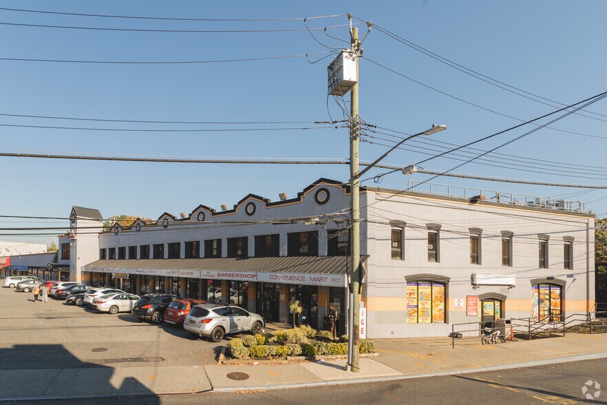 2071 Clove Rd, Staten Island, NY à louer - Photo du bâtiment - Image 2 de 18