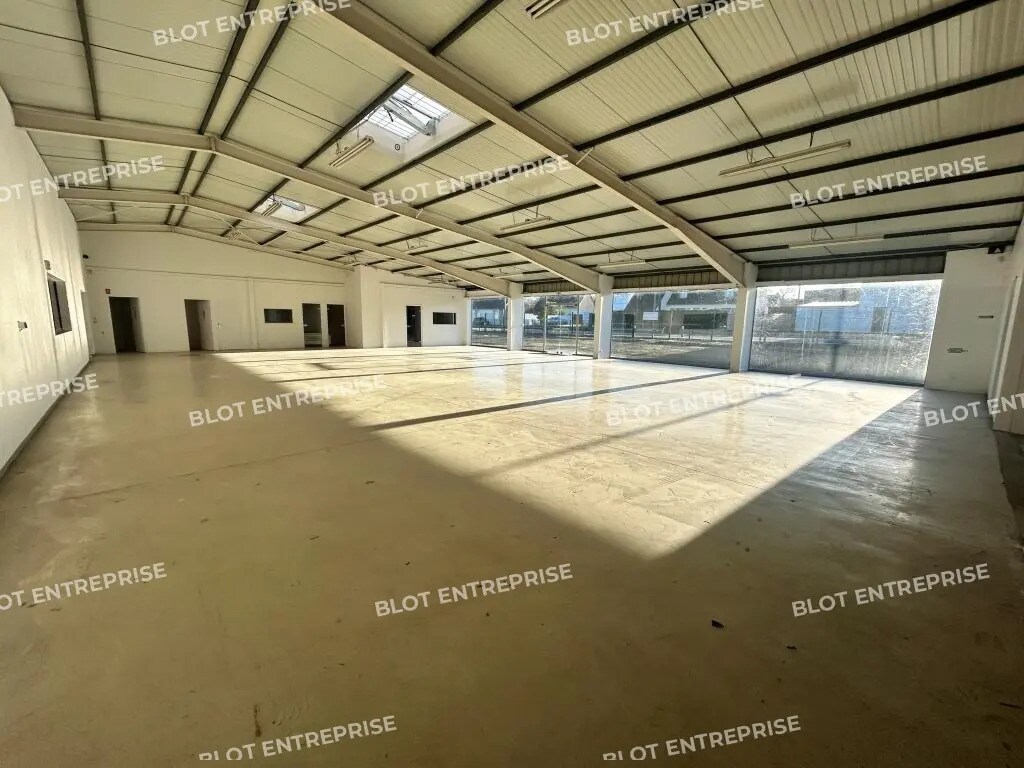 Office in Betton for lease Interior Photo- Image 1 of 7