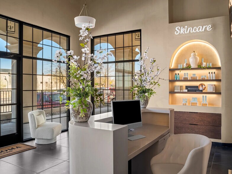 The Paseo At Cimarron portefeuille de 5 propriétés à vendre sur LoopNet.ca - Photo du bâtiment - Image 3 de 27