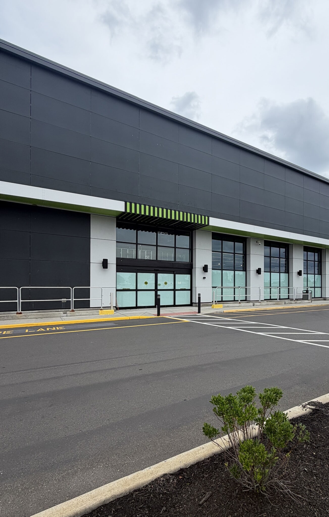 133-137 Highway 35, Eatontown, NJ for lease Building Photo- Image 1 of 15