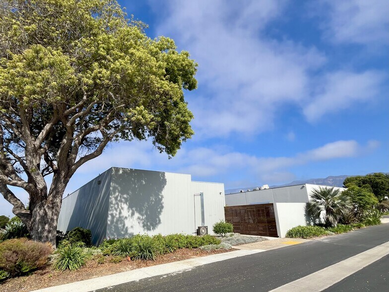 6395 Cindy Ln, Carpinteria, CA à louer - Photo du bâtiment - Image 1 de 17