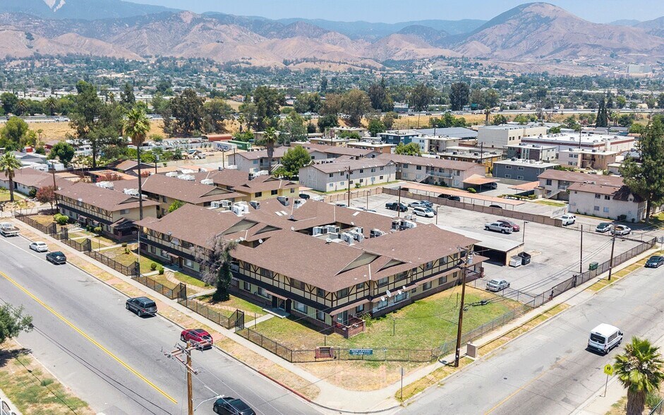 2761 Golden Ave, San Bernardino, CA à vendre - Photo du bâtiment - Image 2 de 23