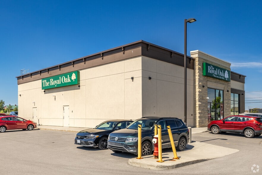 6160 Hazeldean Rd, Stittsville, ON à vendre - Photo du bâtiment - Image 2 de 3
