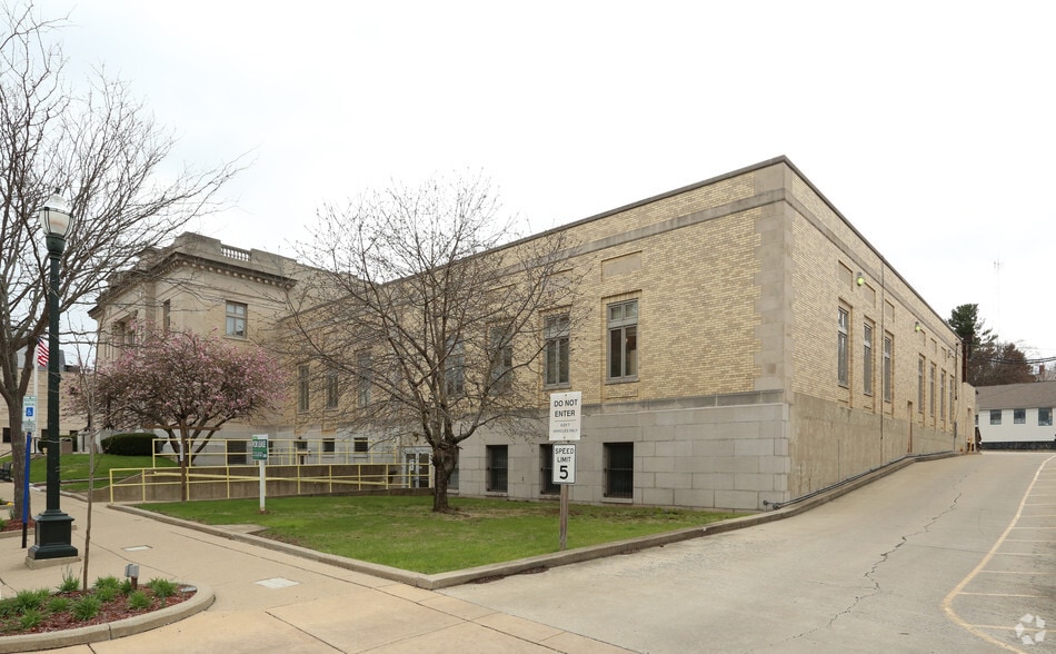 204-212 S Broad St, Lancaster, OH for lease - Primary Photo - Image 1 of 5