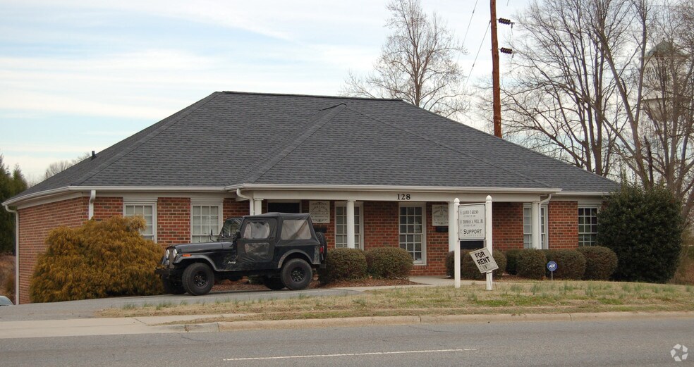 128 E Garrison Blvd, Gastonia, NC à louer - Photo du bâtiment - Image 2 de 20