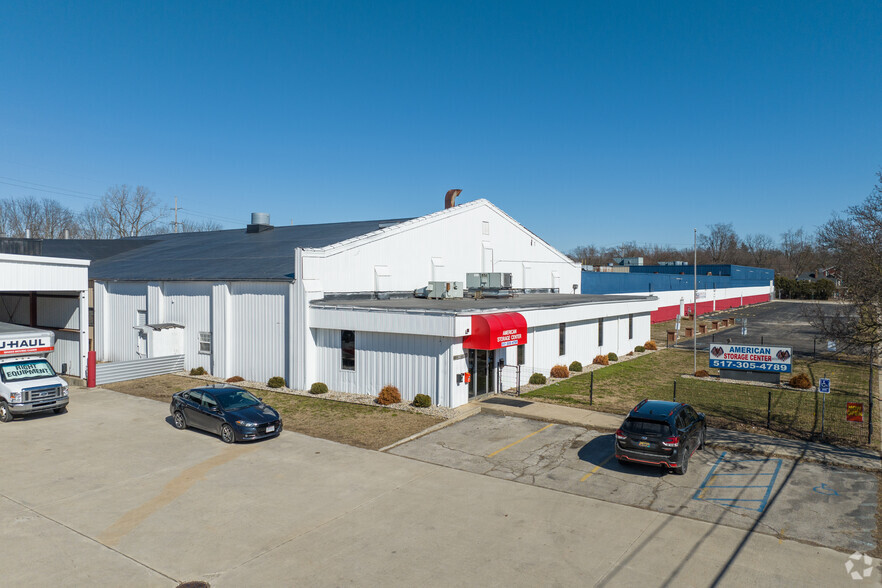 412 W Beecher St, Adrian, MI for lease - Primary Photo - Image 1 of 5