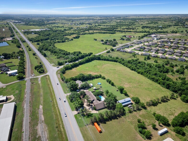 300 S Highway 171, Godley, TX à vendre - Photo du bâtiment - Image 3 de 15