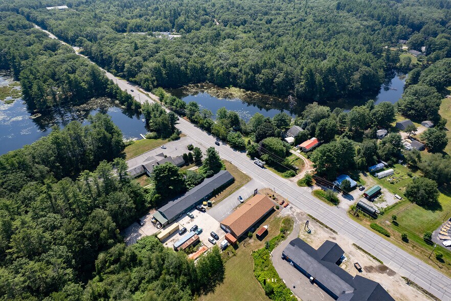 23 Roosevelt Trl, Casco, ME à vendre - Photo du bâtiment - Image 3 de 23