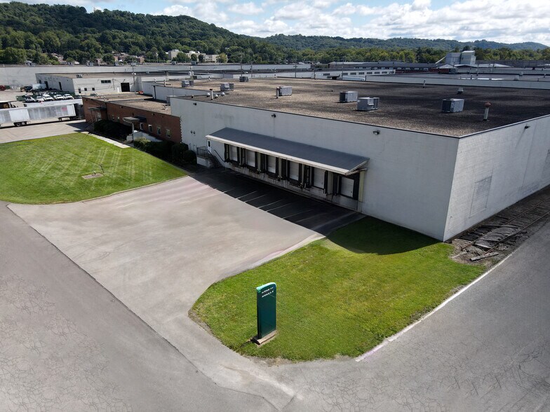 495 Avenue B, Leetsdale, PA à louer - Photo du bâtiment - Image 2 de 5