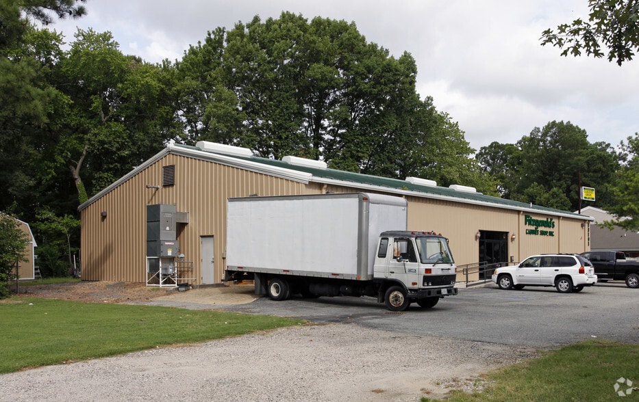 13191 Warwick Blvd, Newport News, VA for sale - Building Photo - Image 2 of 2