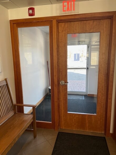 481 Main St, Springvale, ME for lease - Building Photo - Image 3 of 9