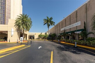 Plus de détails pour 777 NW 72nd Ave, Miami, FL - Commerce de détail à vendre