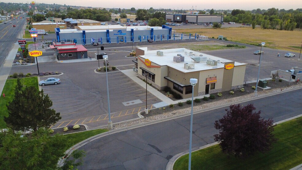 585 N 2nd E, Rexburg, ID à vendre - Photo du bâtiment - Image 3 de 3