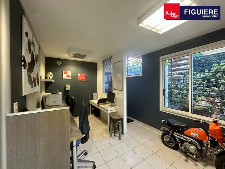 14 Rue De La Touloubre, Venelles à louer - Photo du bâtiment - Image 2 de 12
