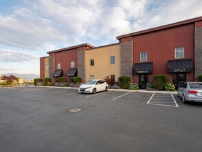 1471 W 1250 S, Orem, UT for lease Interior Photo- Image 1 of 11