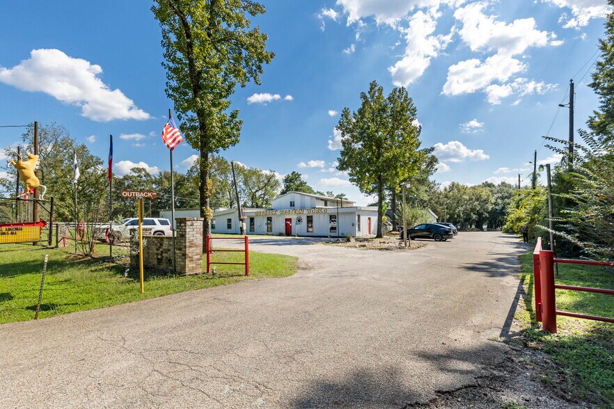 30405 Dobbin Huffsmith Rd, Magnolia, TX à vendre - Photo du bâtiment - Image 2 de 34