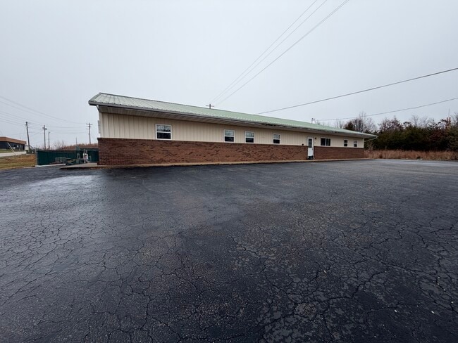 Plus de détails pour 106 Bosa Dr, Saint Robert, MO - Commerce de détail à vendre
