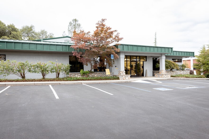 13020 Earhart Ave, Auburn, CA for lease - Building Photo - Image 1 of 7