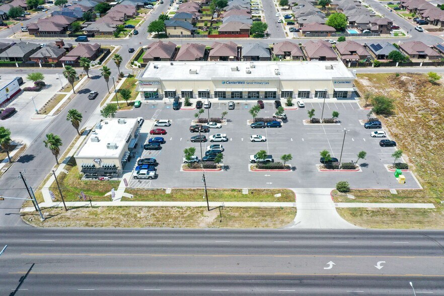 3601 S Business Highway 281, Edinburg, TX à vendre - Photo du bâtiment - Image 2 de 7