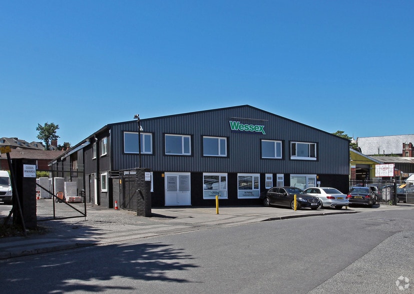 6-18 Empress Rd, Southampton à louer - Photo principale - Image 1 de 2