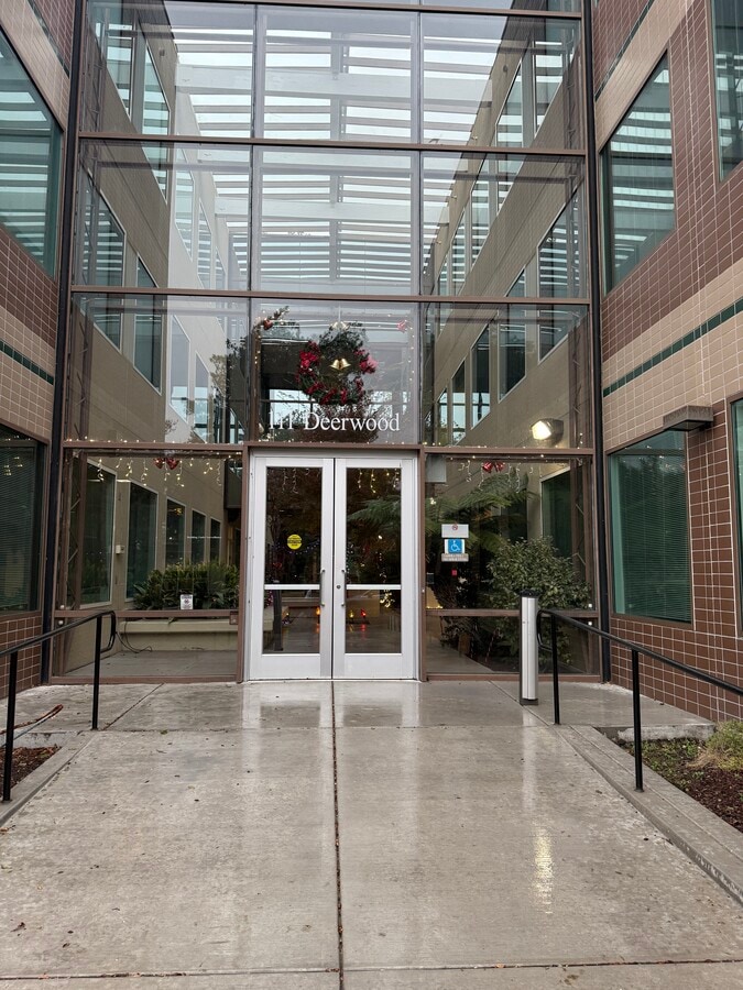 111 Deerwood Rd, San Ramon, CA 94583 - Unité 250 -  - Photo intérieure - Image 1 of 9