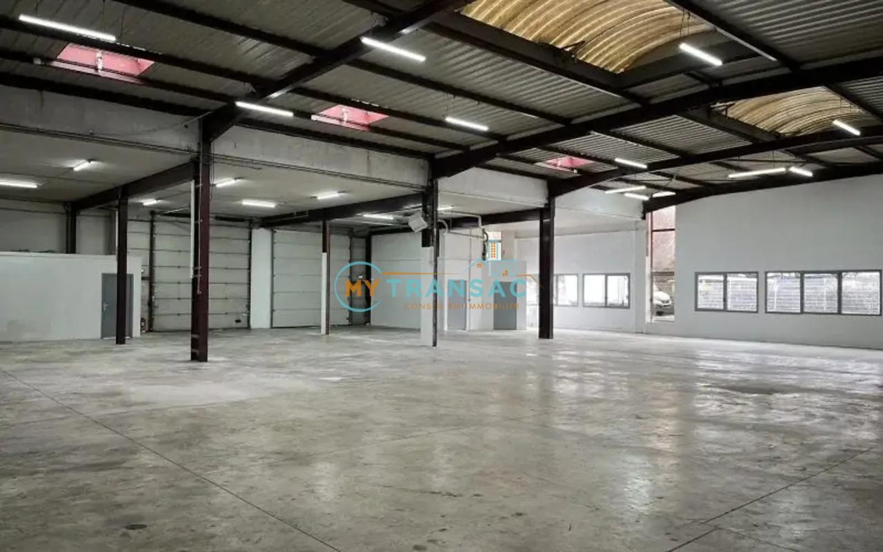 Flex in Le Blanc-Mesnil for lease Interior Photo- Image 1 of 7