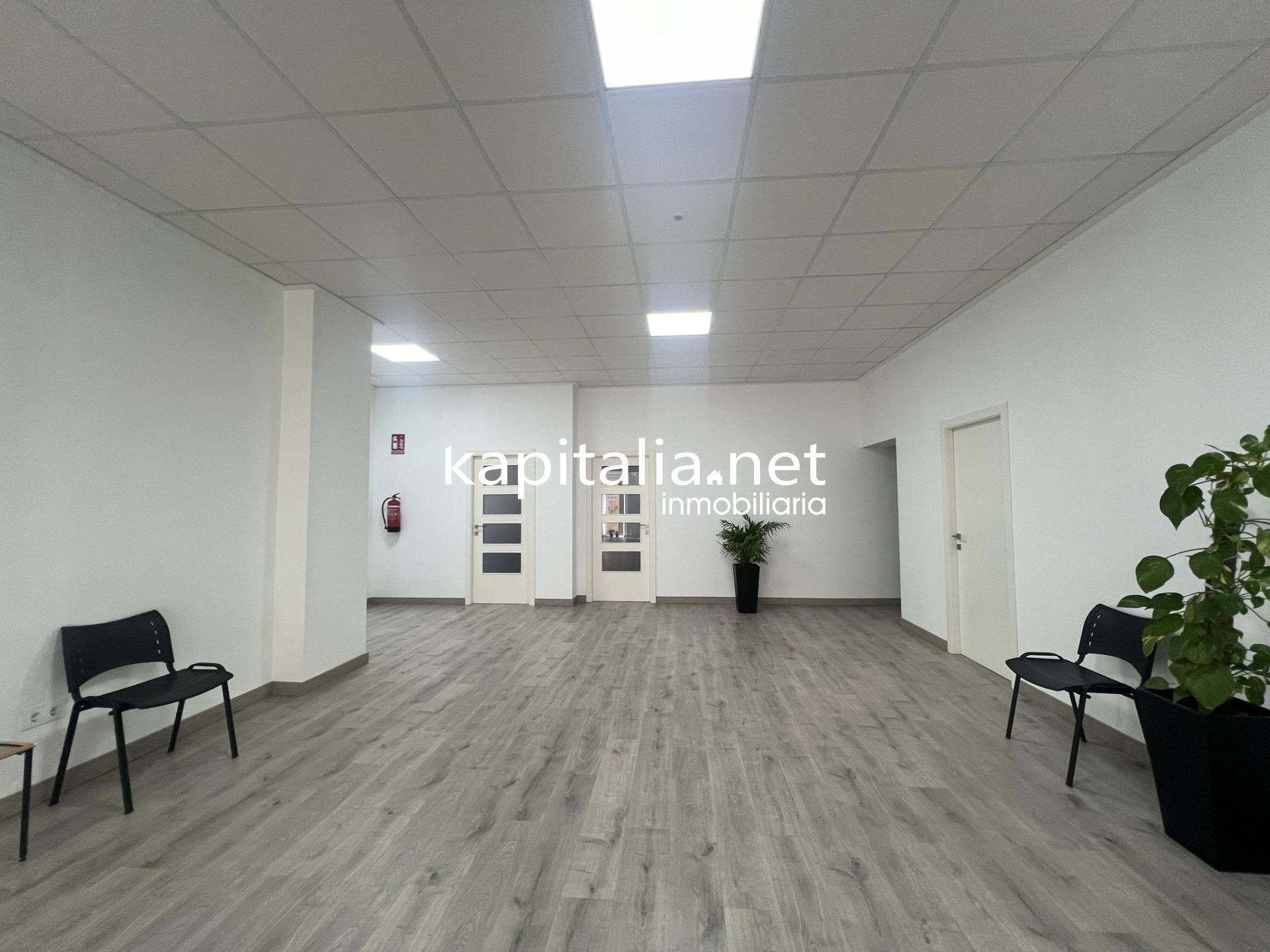 Retail in Ontinyent, Valencia for sale Building Photo- Image 1 of 9