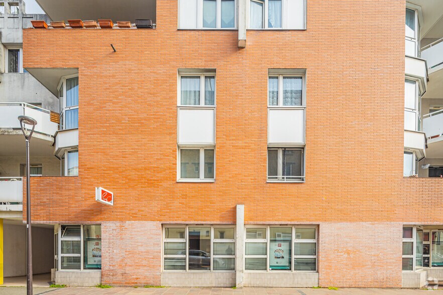 Bureau dans Ivry-sur-Seine à vendre - Photo du bâtiment - Image 3 de 17