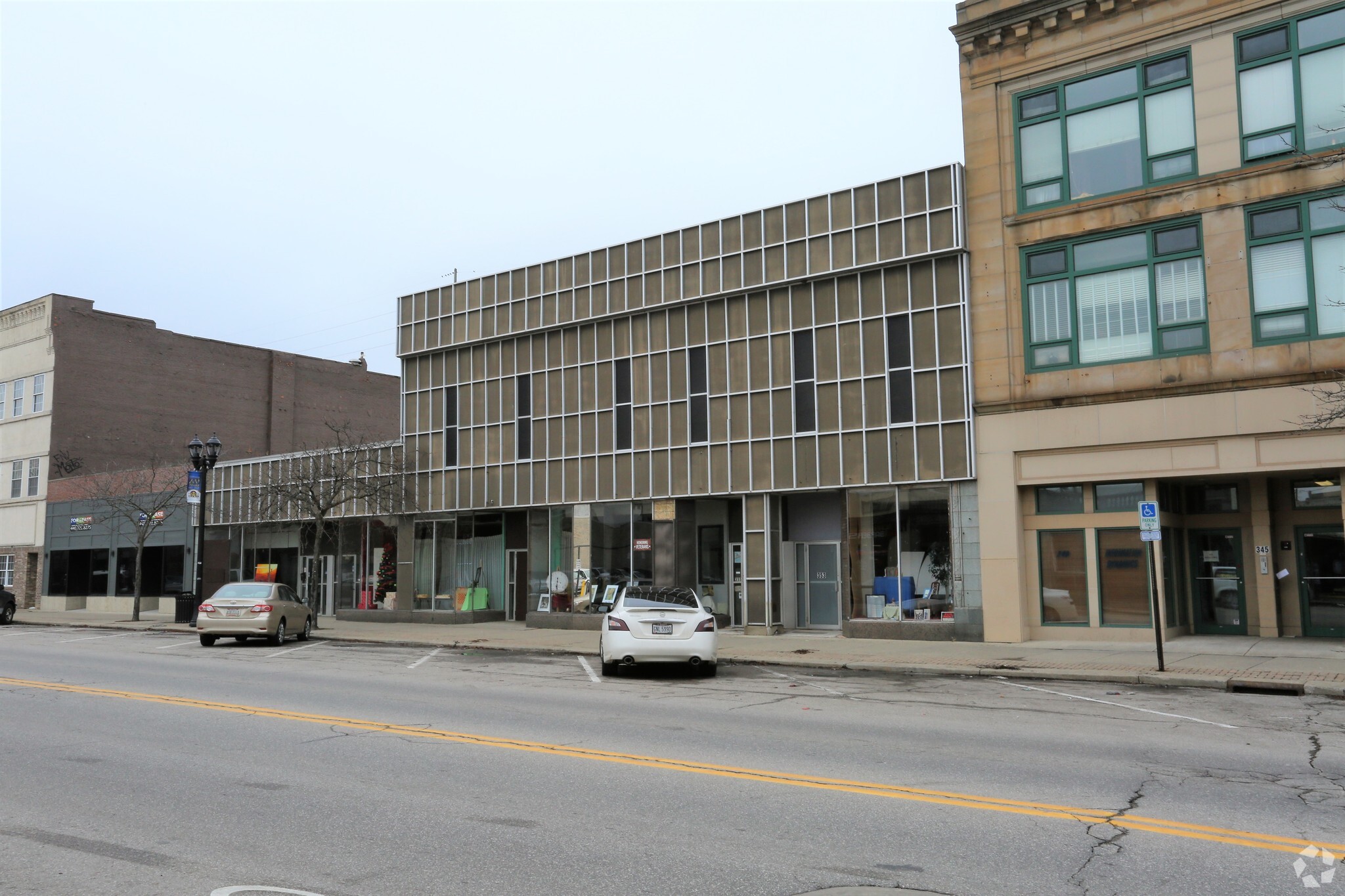 353-357 Broad St, Elyria, OH à vendre Photo principale- Image 1 de 1