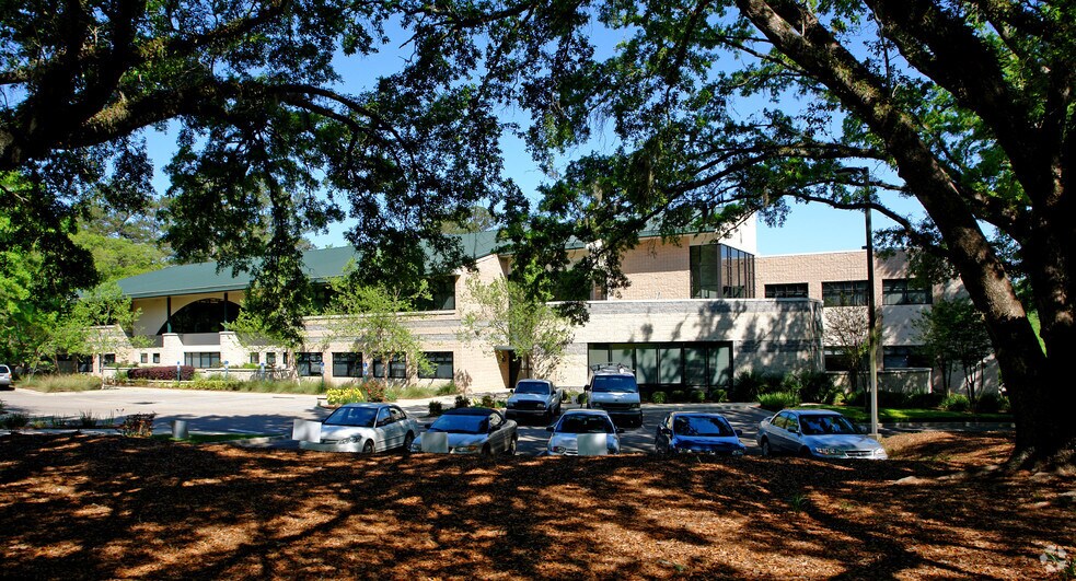 1700 Summit Lake Dr, Tallahassee, FL à louer - Photo du bâtiment - Image 2 de 24