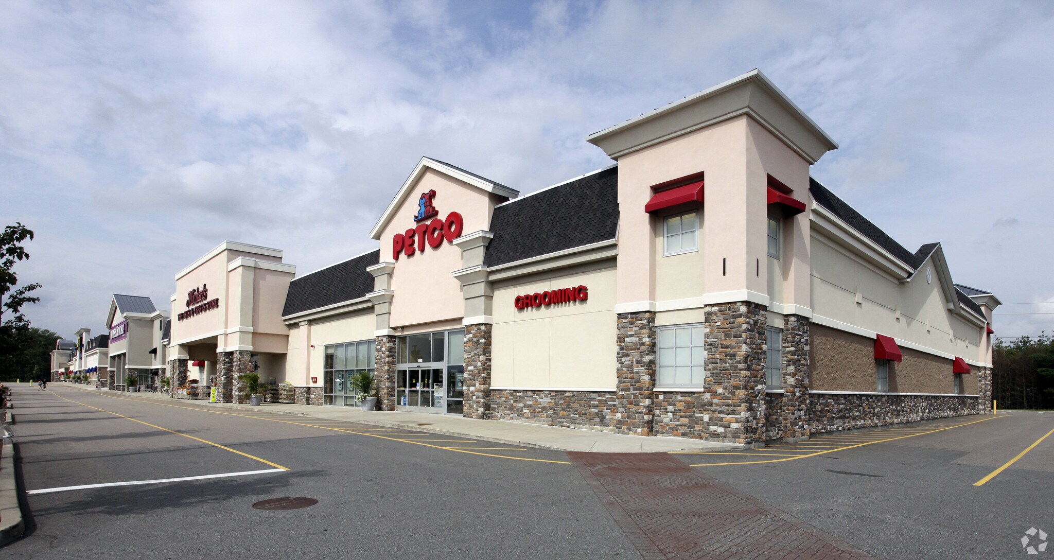 280 School St, Mansfield, MA à louer Photo du bâtiment- Image 1 de 11