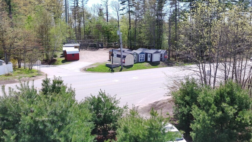 988 Dover Rd, Epsom, NH à vendre - Photo du bâtiment - Image 3 de 26