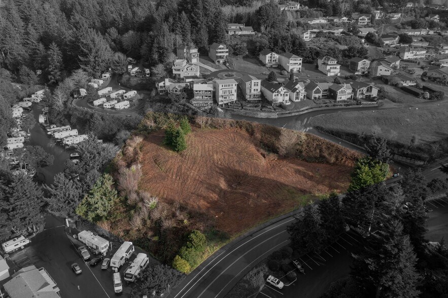 1005 SE Bay Blvd, Newport, OR à vendre - Aérien - Image 2 de 31