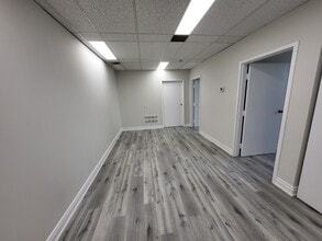 991-1025 Finch Ave W, Toronto, ON à louer Photo intérieure- Image 1 de 10