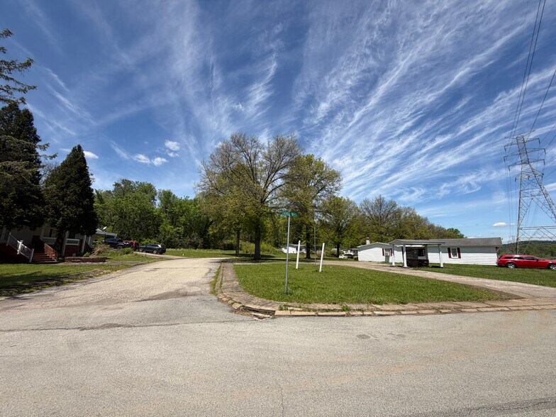 1-27 Oak Dr, Buena Vista, PA à vendre - Photo du bâtiment - Image 3 de 18