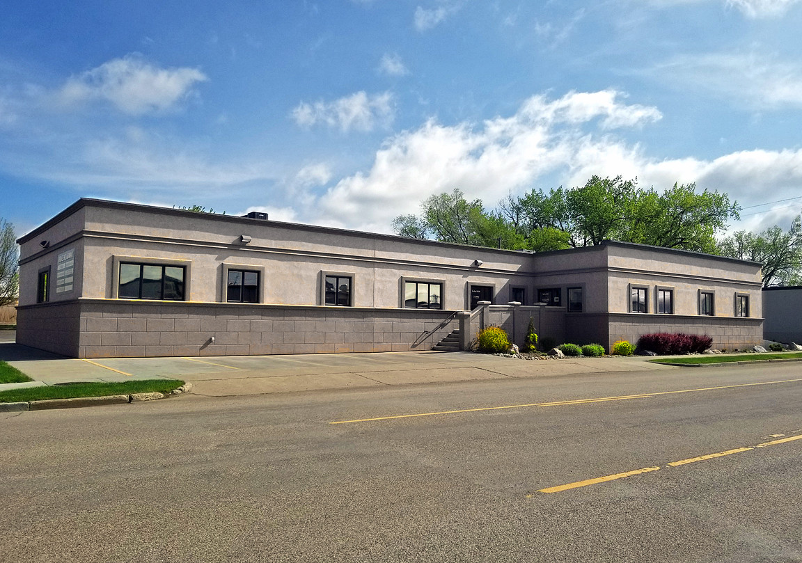 1800 E Broadway Ave, Bismarck, ND à vendre Photo du bâtiment- Image 1 de 1