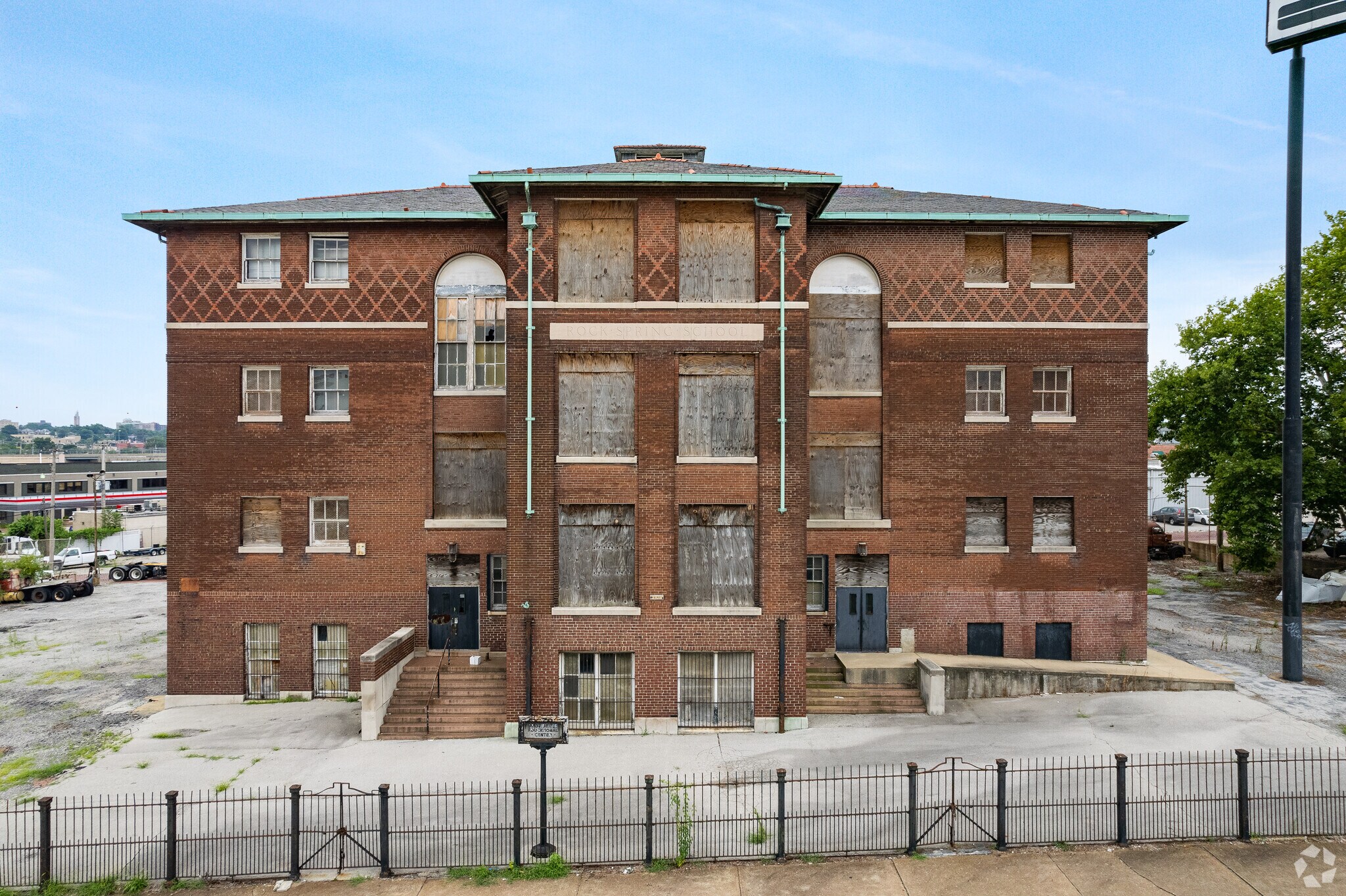 3974 Sarpy Ave, Saint Louis, MO à vendre Photo principale- Image 1 de 8