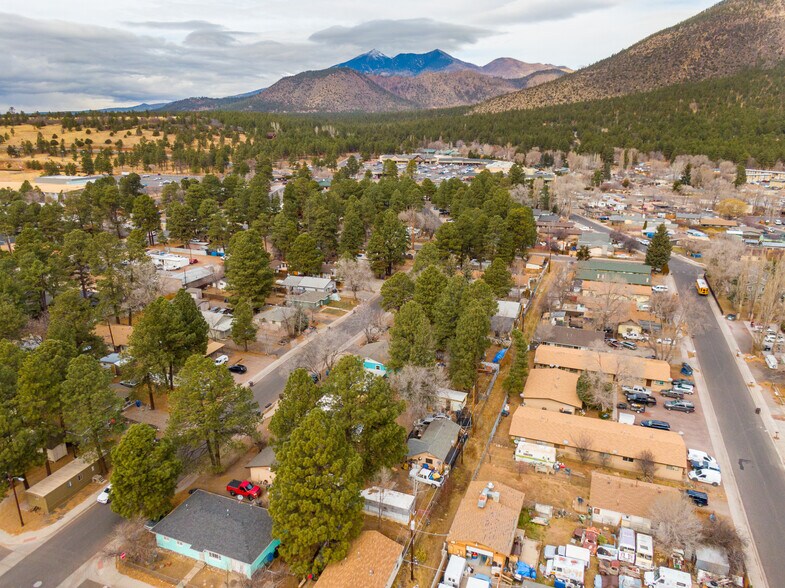 2708 N Center St, Flagstaff, AZ à vendre - Photo du bâtiment - Image 2 de 5