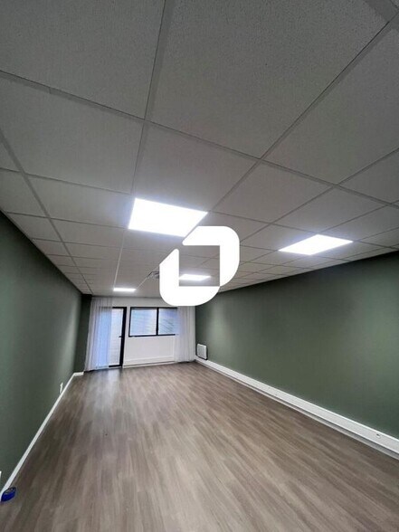 Office in Serris for lease - Interior Photo - Image 2 of 3