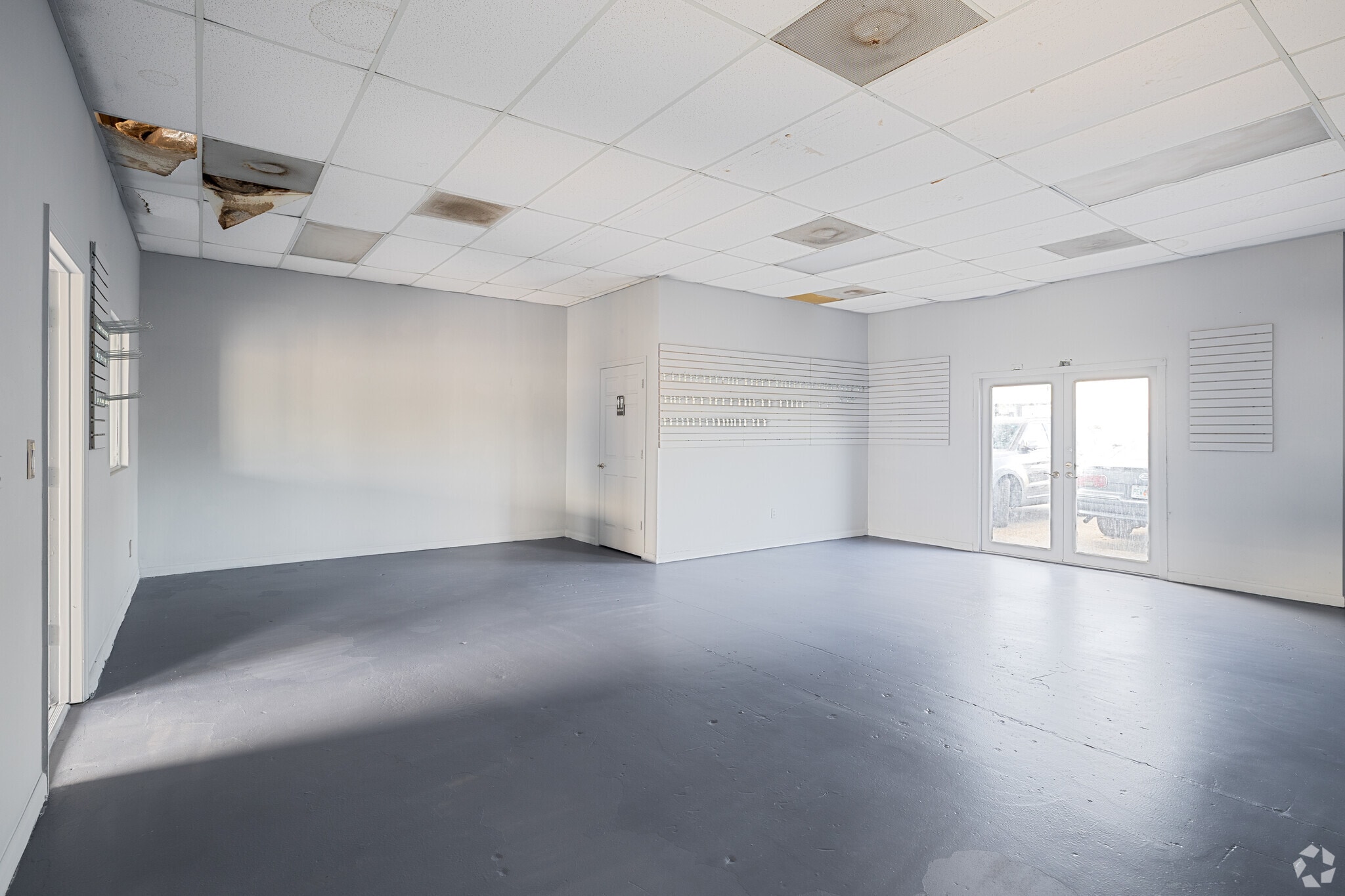 7715-7723 Ellis Rd, West Melbourne, FL for lease Interior Photo- Image 1 of 4