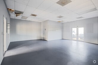 7715-7723 Ellis Rd, West Melbourne, FL for lease Interior Photo- Image 1 of 4