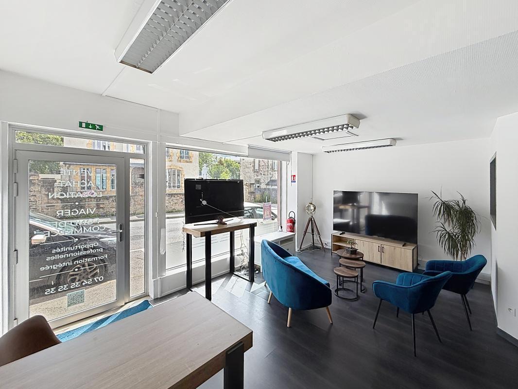 Retail in Landerneau for lease Interior Photo- Image 1 of 7