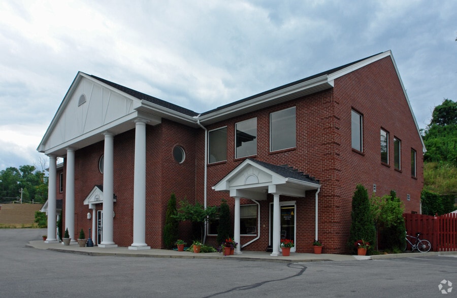 725 Alexandria Pike, Fort Thomas, KY for lease - Building Photo - Image 2 of 4
