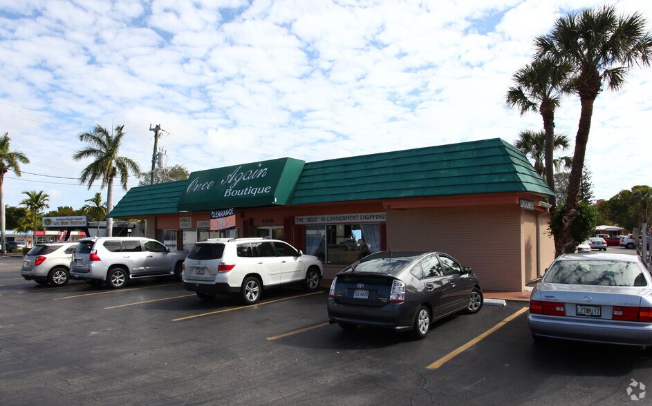 12721 McGregor Blvd, Fort Myers, FL à vendre - Photo du bâtiment - Image 3 de 9