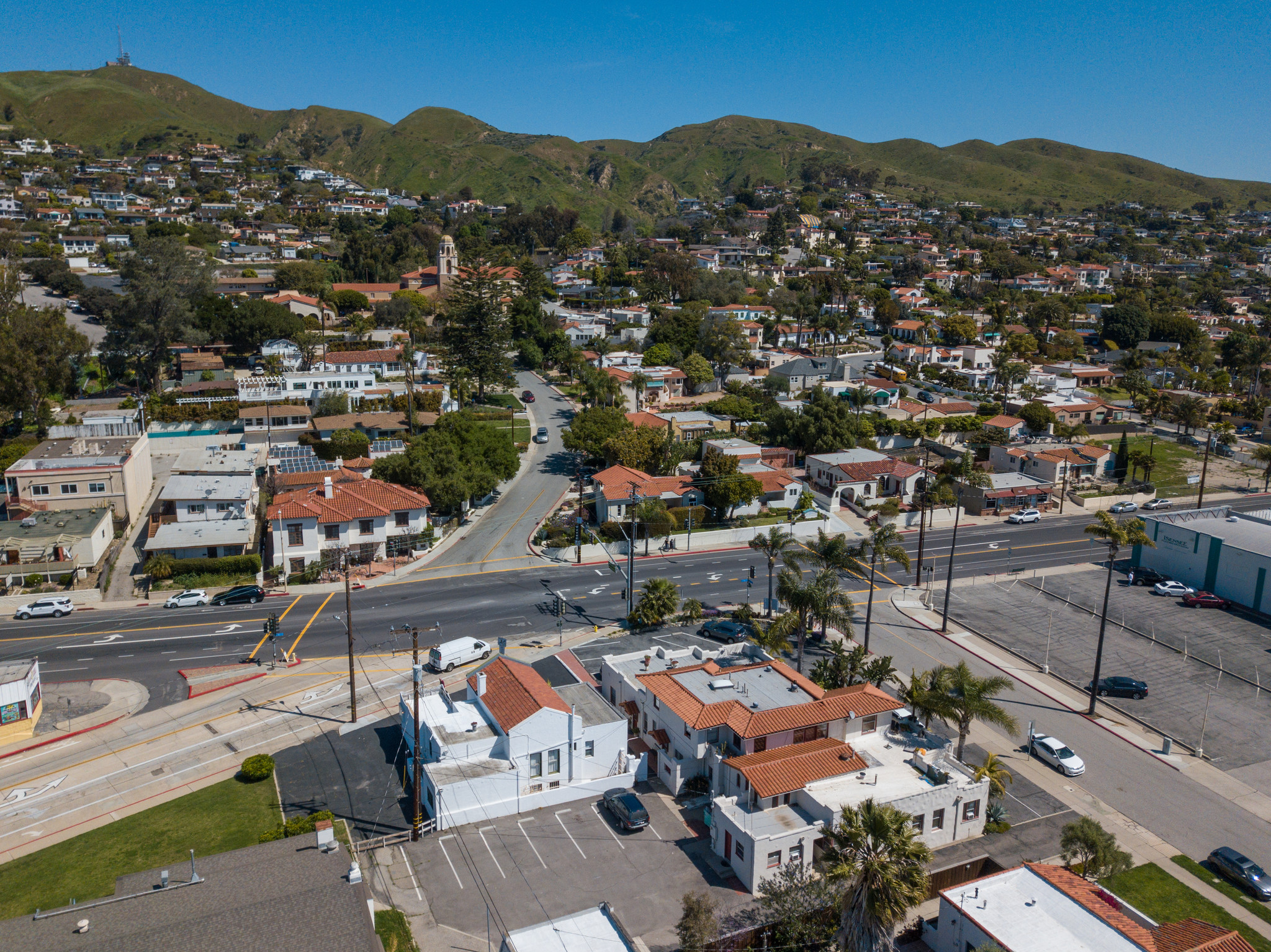 1484 E Main St, Ventura, CA à vendre Photo du b timent- Image 1 de 1