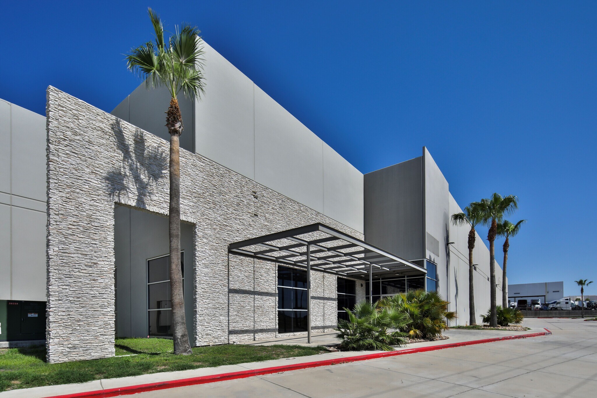 I-35 And Beltway Pky, Laredo, TX à louer Photo du bâtiment- Image 1 de 14