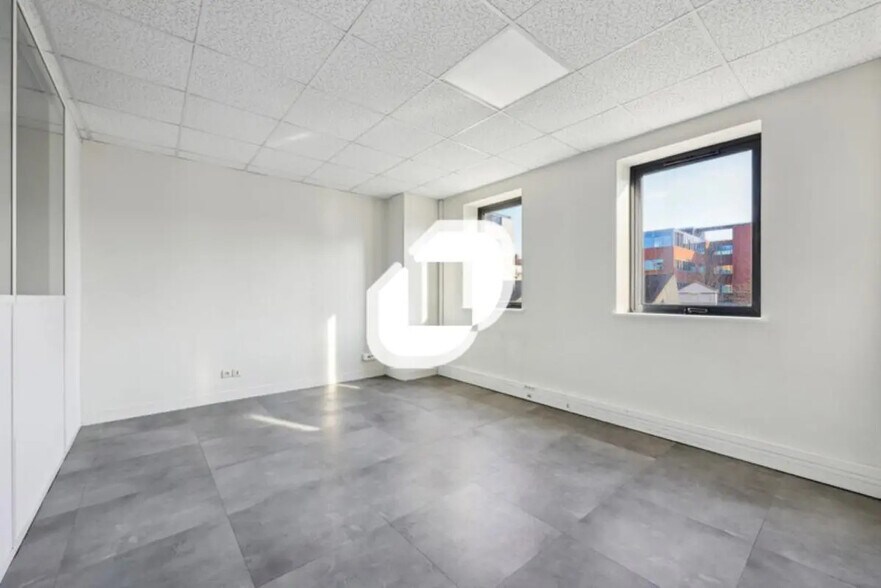 Office in Bussy-Saint-Georges for sale - Interior Photo - Image 2 of 4