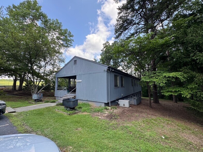 3343 Mineral Dr, Earlysville, VA à louer - Photo du bâtiment - Image 3 de 10